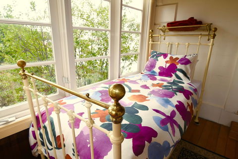 Annesley House - Redcliffe Tourism 6