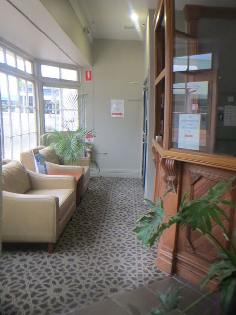 Coachman Hotel Motel - Redcliffe Tourism 4
