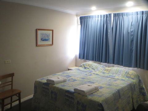 Coachman Hotel Motel - Redcliffe Tourism 6