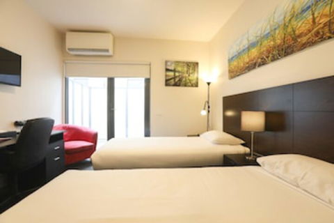 Alston Apartments Hotel - Redcliffe Tourism 0