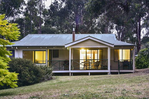 Bushy Lake Chalets - Redcliffe Tourism 2