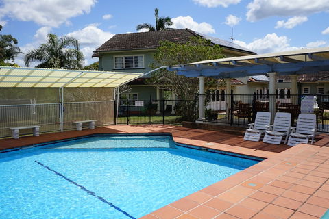 Melville House - Redcliffe Tourism 3