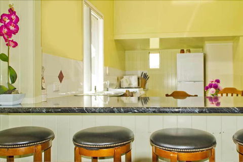Lee Farm Stay Cottages - Redcliffe Tourism 4
