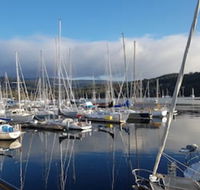 Oyster Cove Chalet - Redcliffe Tourism