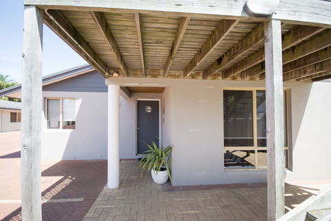 Archipelago Apartments - Redcliffe Tourism 2
