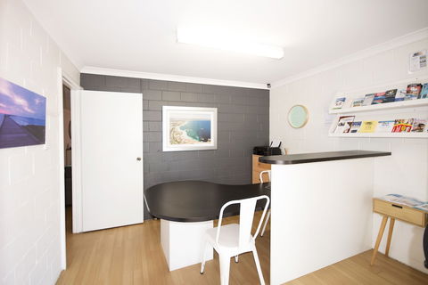 Archipelago Apartments - Redcliffe Tourism 4