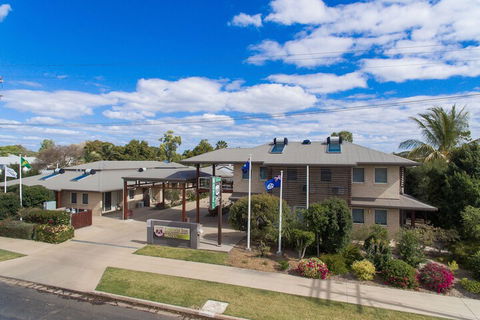 Emerald Inn - Redcliffe Tourism 3
