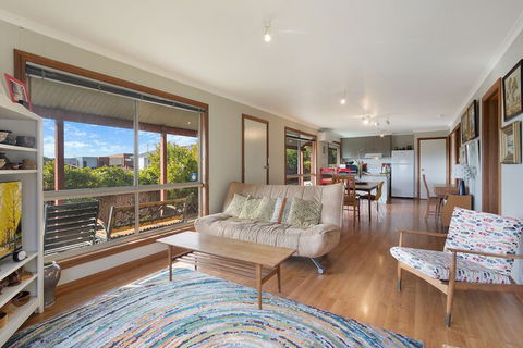 Monaro Cottage - Redcliffe Tourism 7