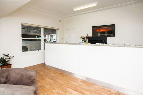 Cowra Motor Inn - Redcliffe Tourism 7