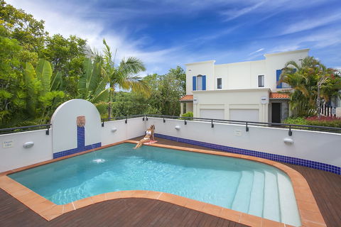 The Point Coolum Beach - Redcliffe Tourism 5
