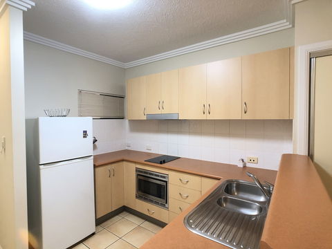 City Plaza Apartments - Redcliffe Tourism 5