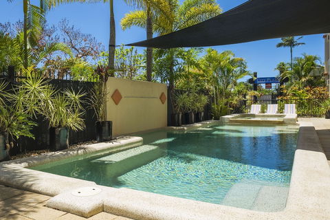 City Plaza Apartments - Redcliffe Tourism 3