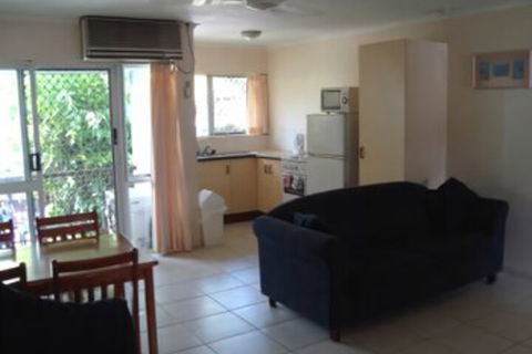 Coral Reef Apartments - Redcliffe Tourism 7