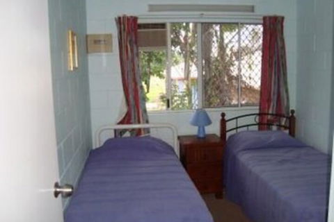 Coral Reef Apartments - Redcliffe Tourism 4
