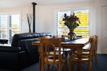 Alpha Loft - Redcliffe Tourism 6
