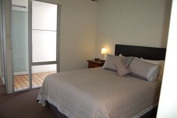 Apartment 9 - Redcliffe Tourism 5