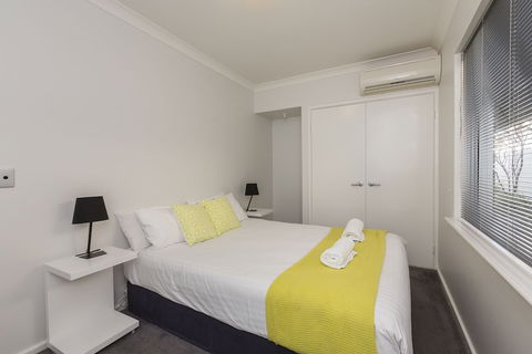 Cottesloe Beach House II - Redcliffe Tourism 6