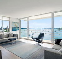 2 Bedroom Apartment With Bay View - Redcliffe Tourism