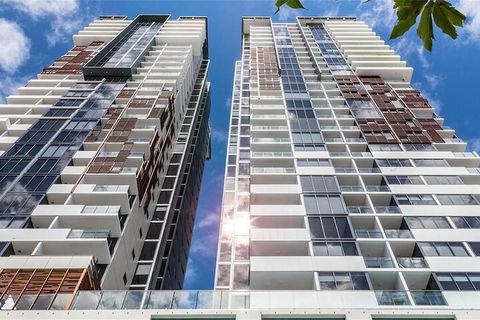 Chic Brisbane Living - Redcliffe Tourism 1