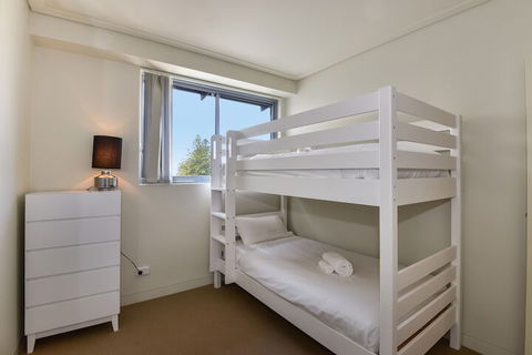 Coast Luxury Apartment 32 - Redcliffe Tourism 2