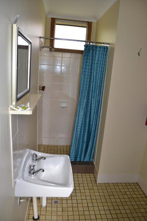 Exchange Hotel Greenbushes - Redcliffe Tourism 4