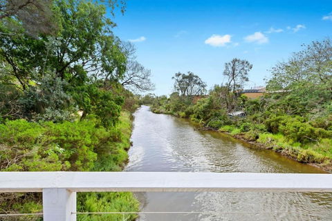 AMORE A Tranquil Retreat With Couples Spa - Redcliffe Tourism 5