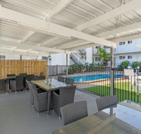 Cocos Holiday Apartments - Redcliffe Tourism