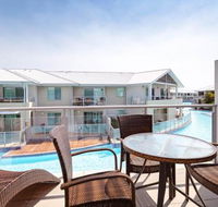 245 Pacific Blue 265 Sandy Point Rd air conditioned unit with resort facilities  linen supplied - Redcliffe Tourism