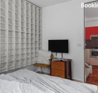 Heart of Sandringham Apartment by Ready Set Host - Redcliffe Tourism