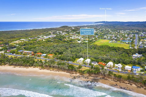 Apartment 2 Surfside - Redcliffe Tourism 0