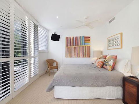COTTON BEACH 94 MID FLOOR PENTHOUSE - Redcliffe Tourism 3