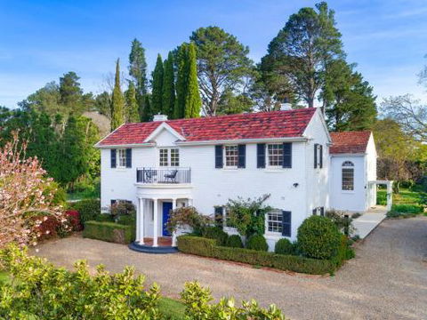 NARRAN Burradoo 4pm Check Out On Sundays - Redcliffe Tourism 0