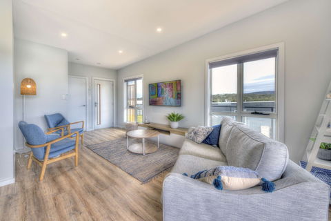 Archella 2 - Beautifully Appointed, Close To Golf Course & Play Ground - Redcliffe Tourism 4
