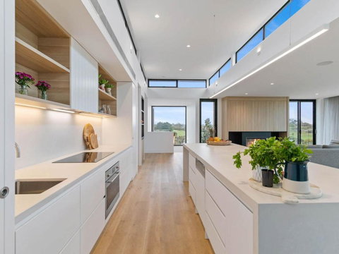 Fairway Views - Redcliffe Tourism 5