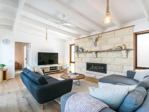 Stunning Sorrento Escape With Pool - Redcliffe Tourism 2