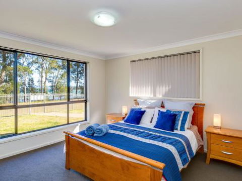 Loralyn In Sanctuary Point 4pm Check Out Sundays - Redcliffe Tourism 1