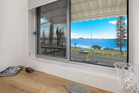 SPECTACULAR OCEAN FRONT Sounion6 - Redcliffe Tourism 2