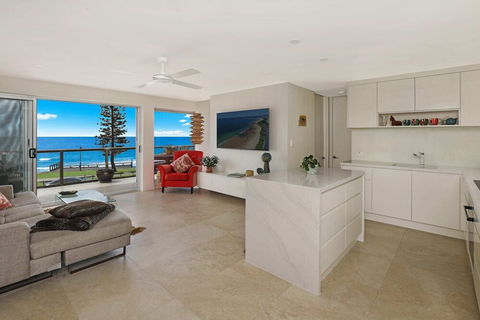 SPECTACULAR OCEAN FRONT Sounion6 - Redcliffe Tourism 3