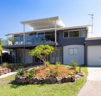 Blue Waters 7 Cook St. Pet Friendly  Water Views - Redcliffe Tourism