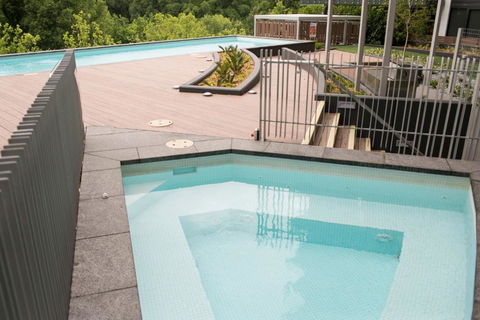 KUI Manhattan Apartments - Redcliffe Tourism 3