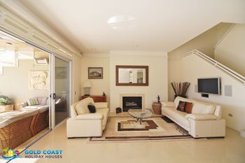 Harbourfront Retreat - Redcliffe Tourism 0