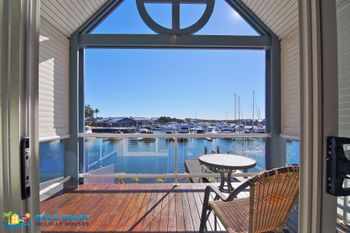 Harbourfront Retreat - Redcliffe Tourism 1
