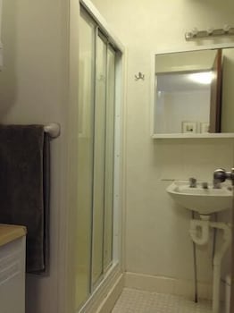 Lawlers 36B - Redcliffe Tourism 5