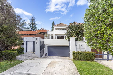 Cottesloe Waters Apartment - Redcliffe Tourism 0