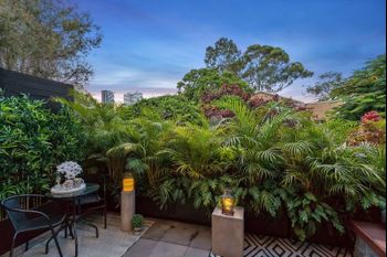 Coolangatta Beachside Villas - Redcliffe Tourism 2