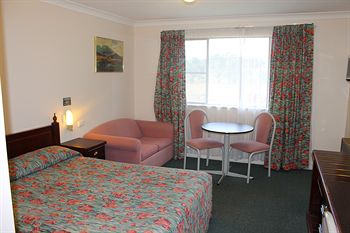 Colonial Motor Inn Lithgow - Redcliffe Tourism 2