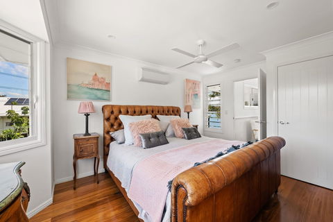 Summerville House - Redcliffe Tourism 2