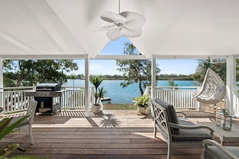 Summerville House - Redcliffe Tourism 0