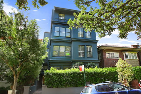 I Can View Woolloomooloo - Redcliffe Tourism 0