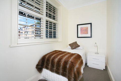 I Can View Woolloomooloo - Redcliffe Tourism 2